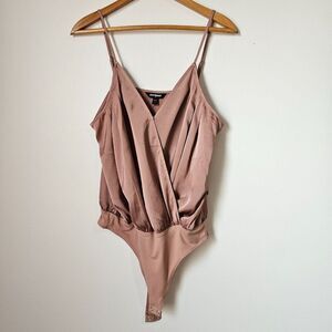 NWT EXPRESS BLUSH PLEATED SURPLICE NECK TANK BODYSUIT SIZE LARGE